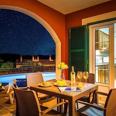 Cala Galdana Sleeps 8 Pool Air Con Wifi *