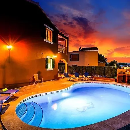 Cala Galdana Sleeps 8 Pool Air Con Wifi ヴィラ