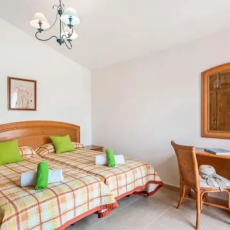 Villa Cala Galdana Sleeps 8 Pool Air Con Wifi